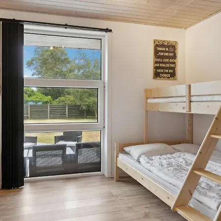 Stunning In With Kitchen