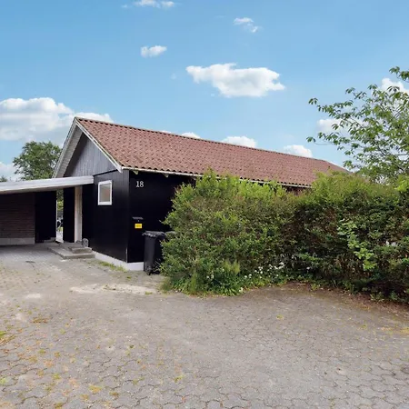 Stunning In With Kitchen