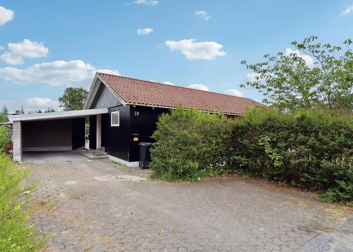 Stunning In With Kitchen
